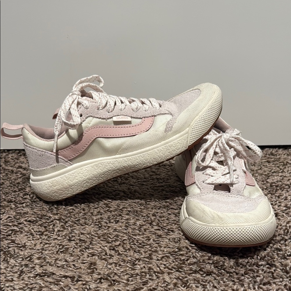 Vans Women's Pink and Cream UltraRanges